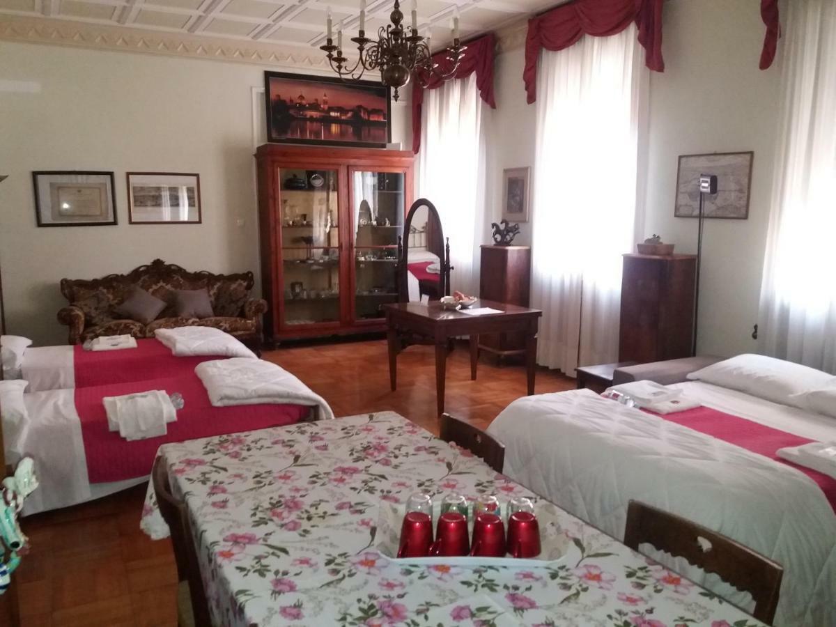 Bed and Breakfast Da Selly Мантуя Экстерьер фото